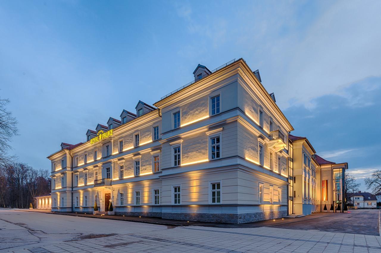 Royal Palace Turčianske Teplice 外观 照片