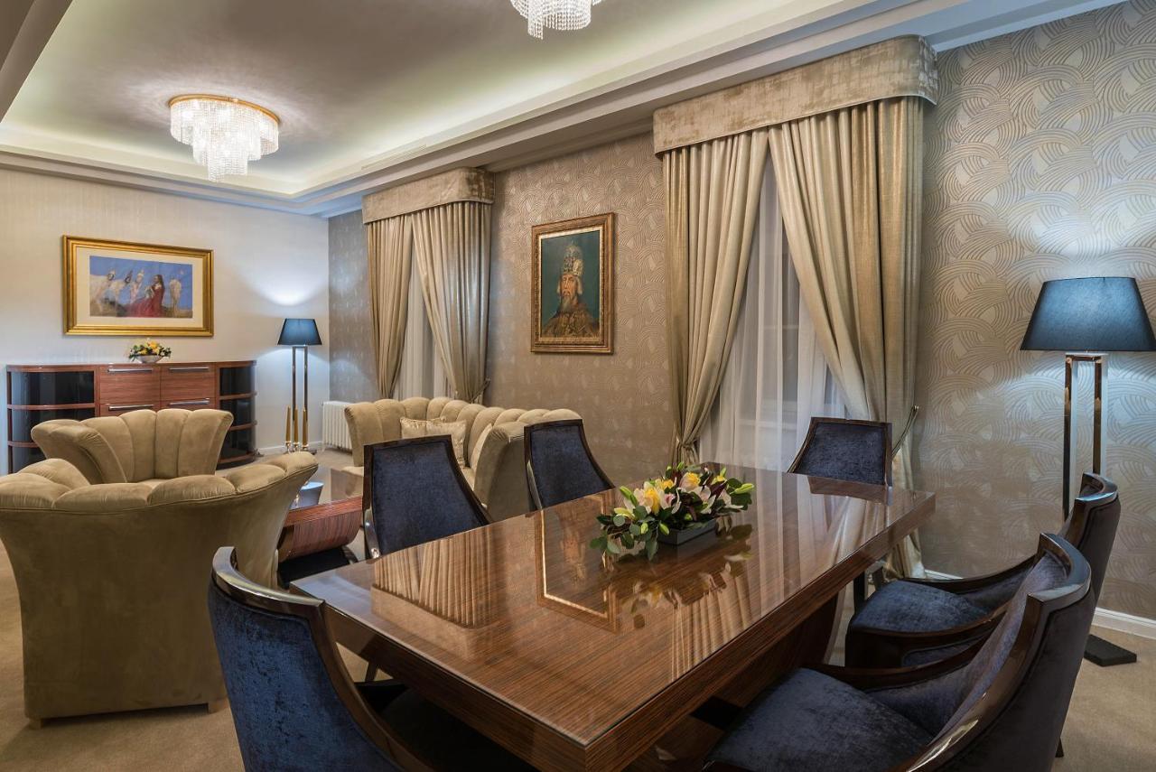 Royal Palace Turčianske Teplice 外观 照片
